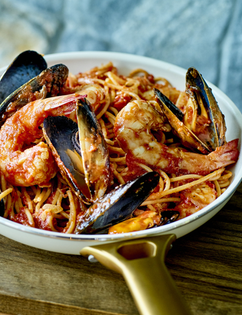 Seafood spaghettini with fennel and radicchio salad